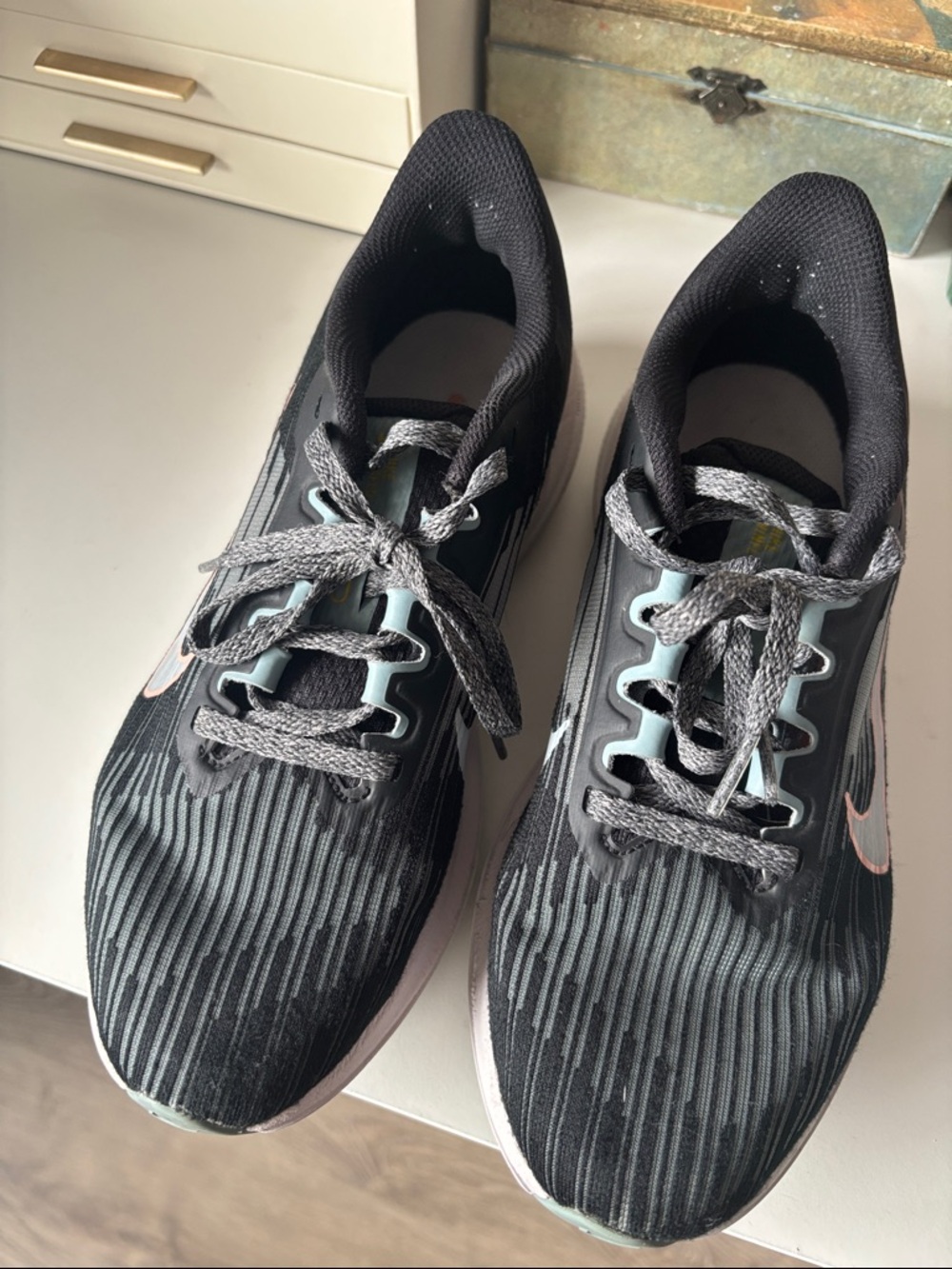 Nike Women's Black and Gray Athletic Shoes - Picture 3 of 4